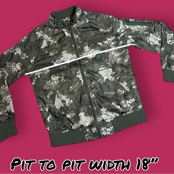 🎉 HOST PICK 🎉Girls’ Members Only Bomber Jacket in camo green and pink. Kids 12 - Picture 4 of 15